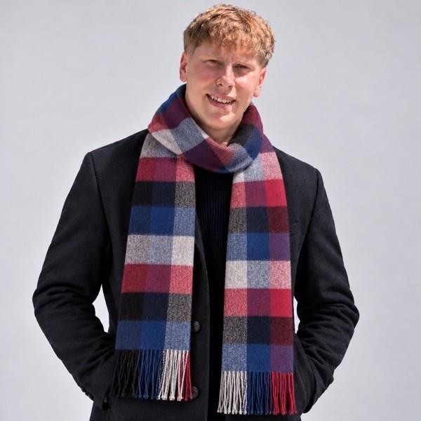 Checked Scarf 376 Navy